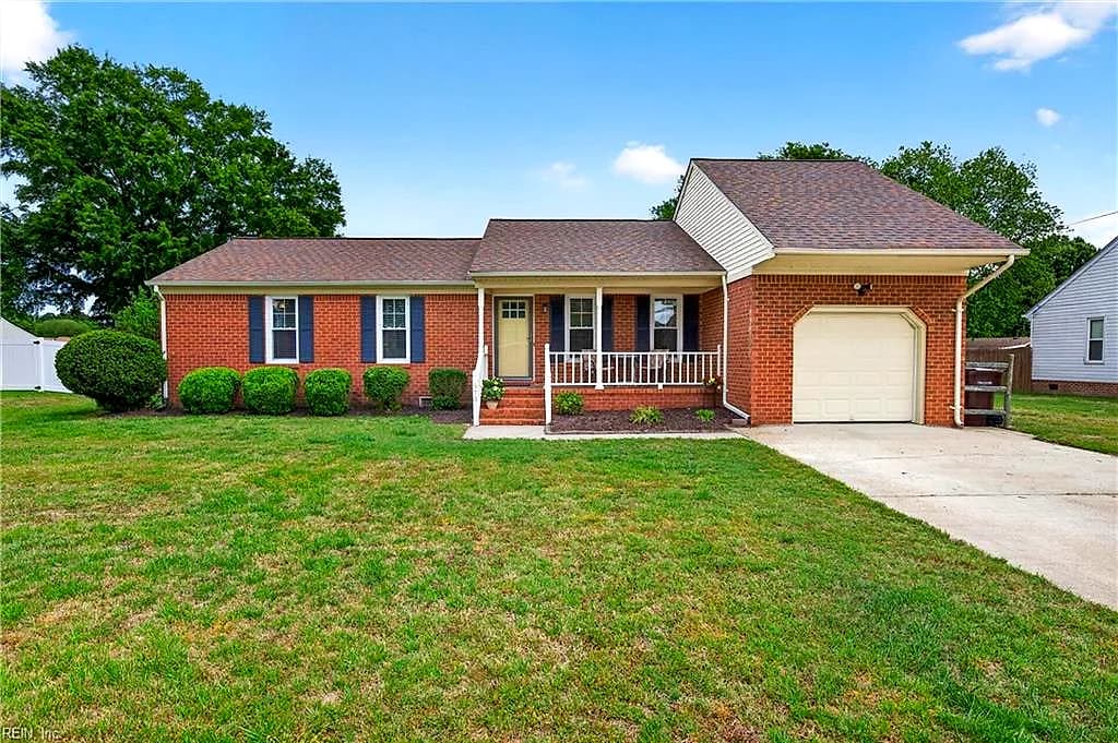 573 Etheridge RD, CHESAPEAKE VA 23322 - Main photo