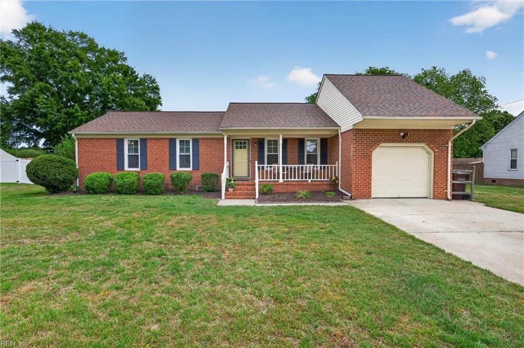 573 Etheridge RD, CHESAPEAKE VA 23322 - Main photo