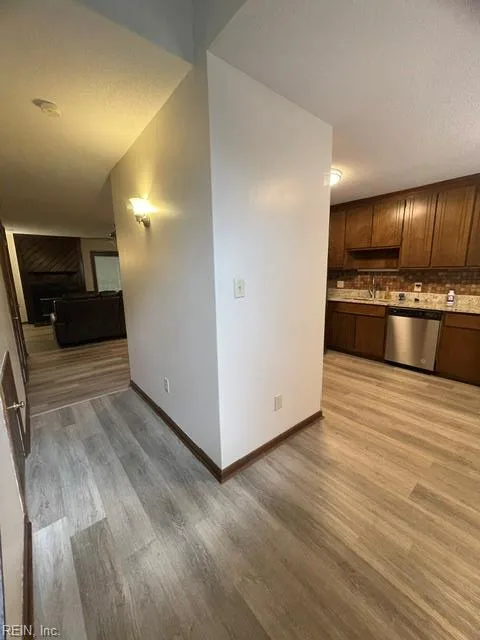 163 Windsor Castle DR #B, NEWPORTNEWS VA 23608 - Photo 5