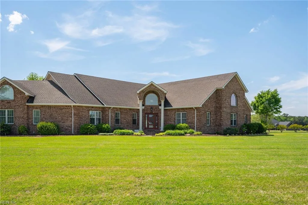 106 Phyllis CT, MOYOCK NC 27958