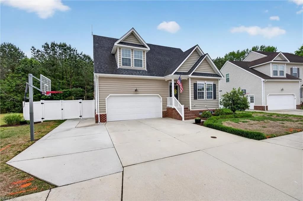 718 Creekwood DR, CHESAPEAKE VA 23323 - Photo 2