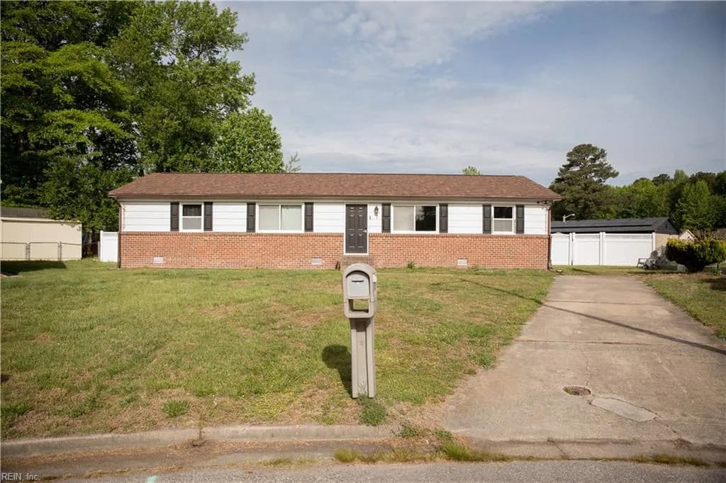 7 Lake Forest CT, PORTSMOUTH VA 23701 - Photo 3