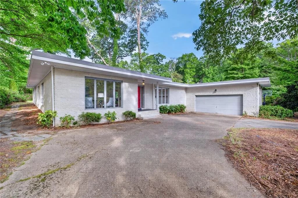 5221 Shenstone CIR, Virginia Beach — 3 bed Residential, 2,521 sqft