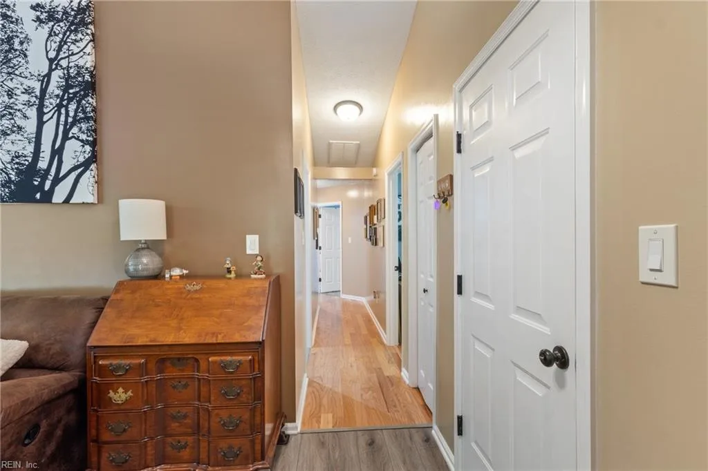 8251 Meandering LN, GLOUCESTER VA 23061 - Photo 4