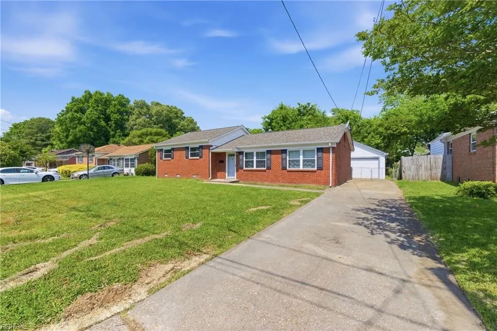 51 Longwood DR, HAMPTON VA 23669 - Photo 3