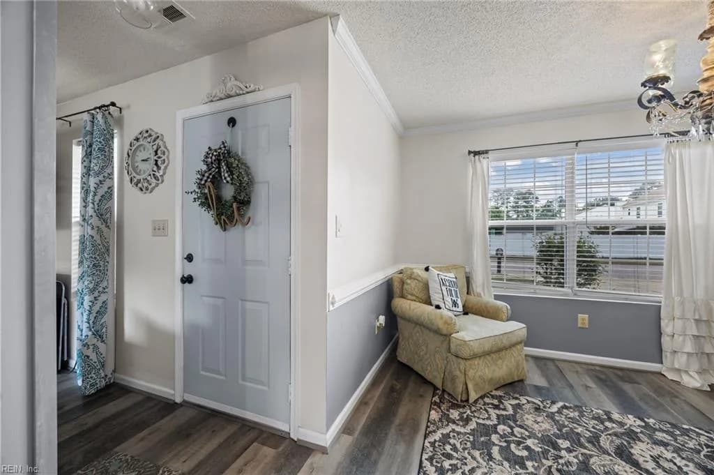 10 Old Pond CT, HAMPTON VA 23666 - Photo 4