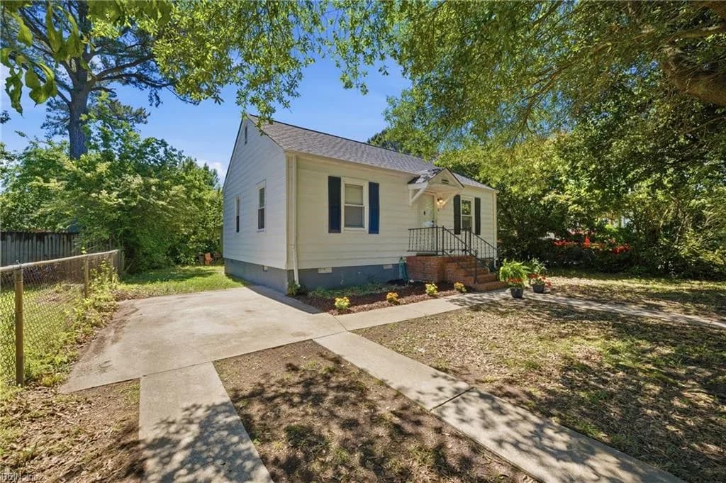 10 Brentwood DR, HAMPTON VA 23669 - Photo 3