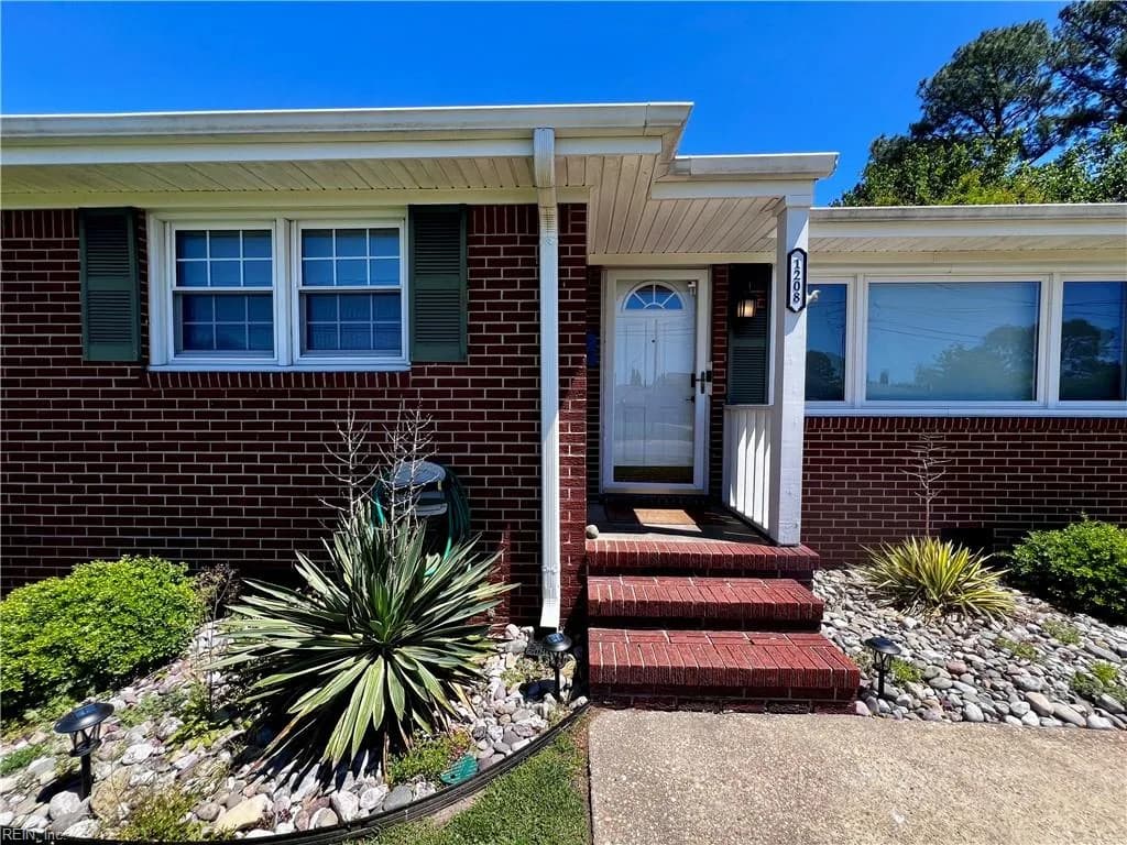 1208 Point Reel RD, CHESAPEAKE VA 23325 - Photo 3