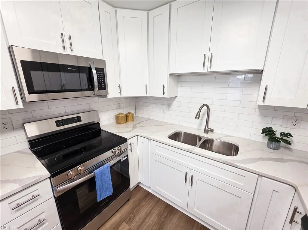 218 Pine Grove AVE, Hampton — 3 bed Residential, 909 sqft