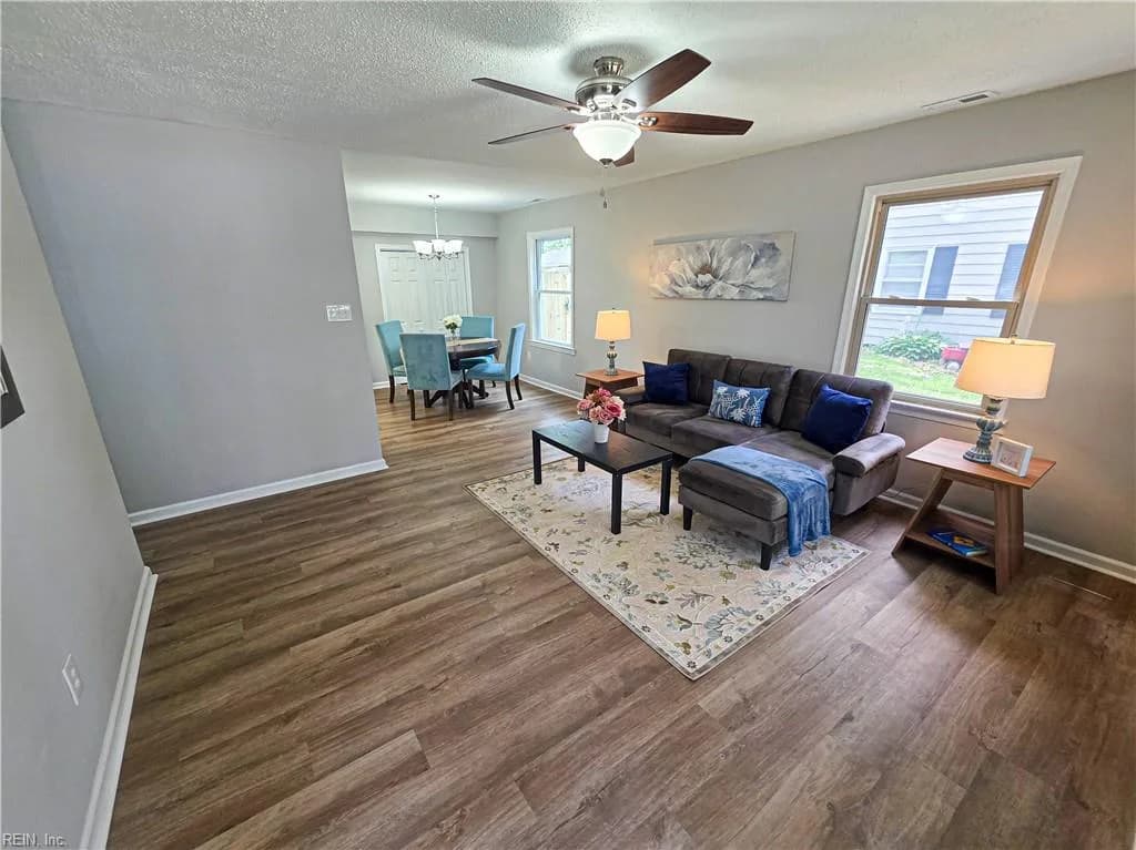218 Pine Grove AVE, HAMPTON VA 23669 - Photo 3