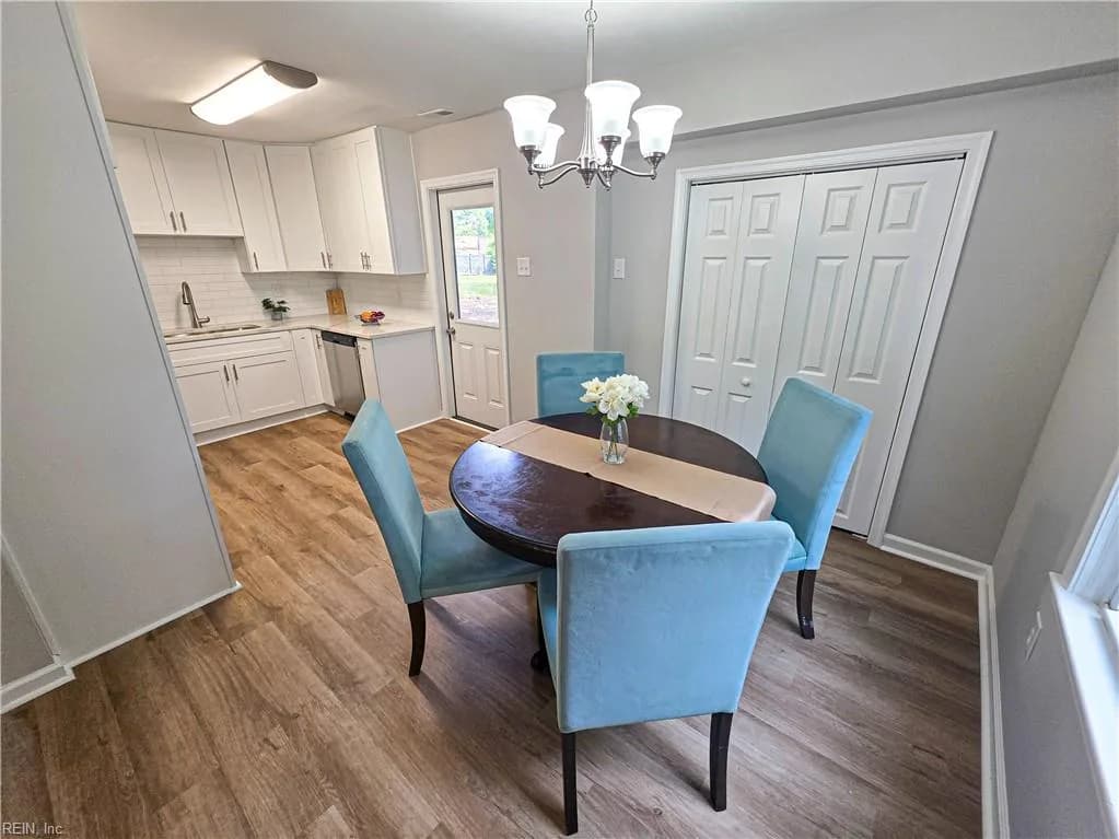 218 Pine Grove AVE, HAMPTON VA 23669 - Photo 4
