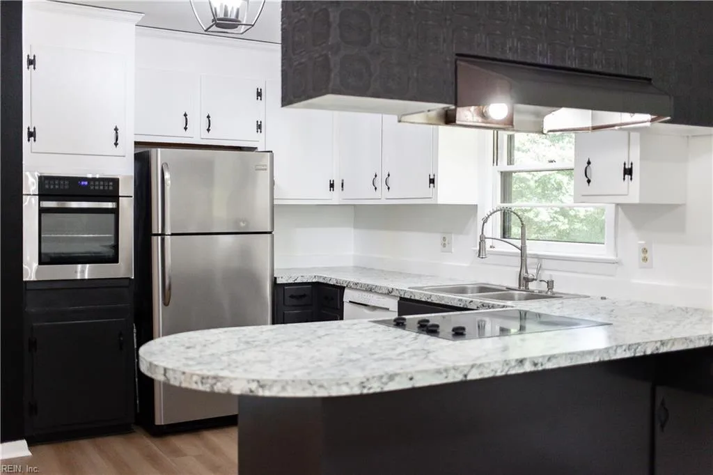 6 Luanita LN, Newport News — 3 bed Residential, 1,450 sqft