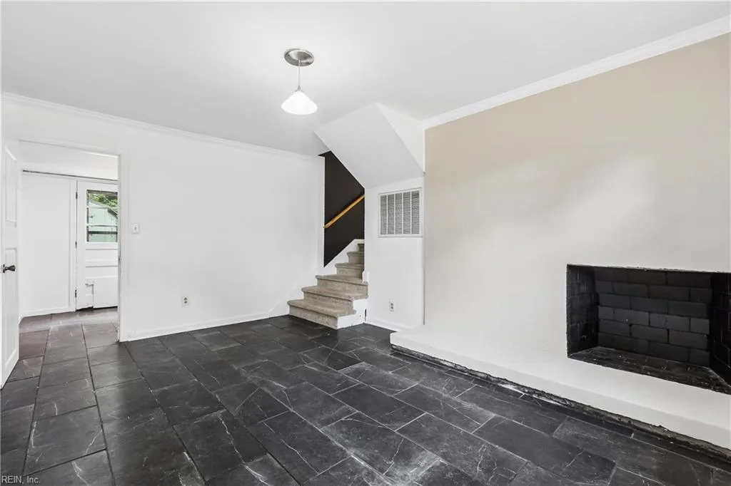 6 Luanita LN, NEWPORTNEWS VA 23606 - Photo 4