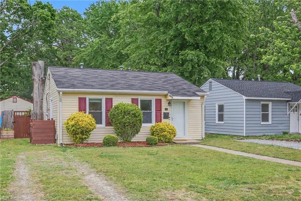 51 Phelps CIR, Hampton — 3 bed Residential, 855 sqft
