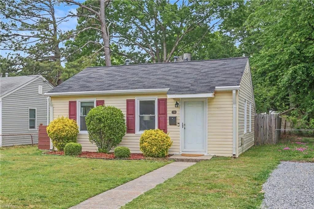 51 Phelps CIR, HAMPTON VA 23663 - Photo 4