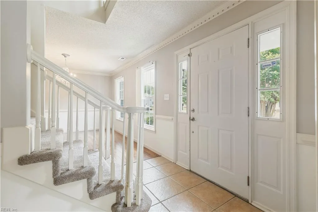 535 Currituck DR, CHESAPEAKE VA 23322 - Photo 4
