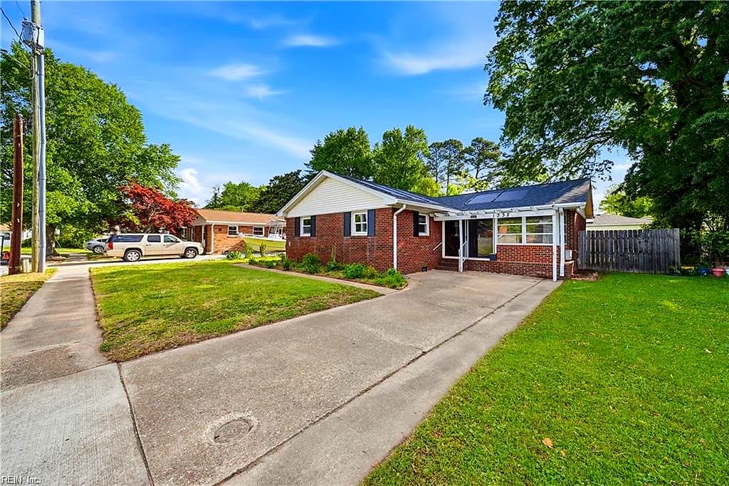 1332 Carlton CT, NORFOLK VA 23503 - Main photo