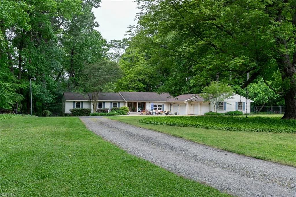 247 Yoder LN, NEWPORTNEWS VA 23602 - Photo 2