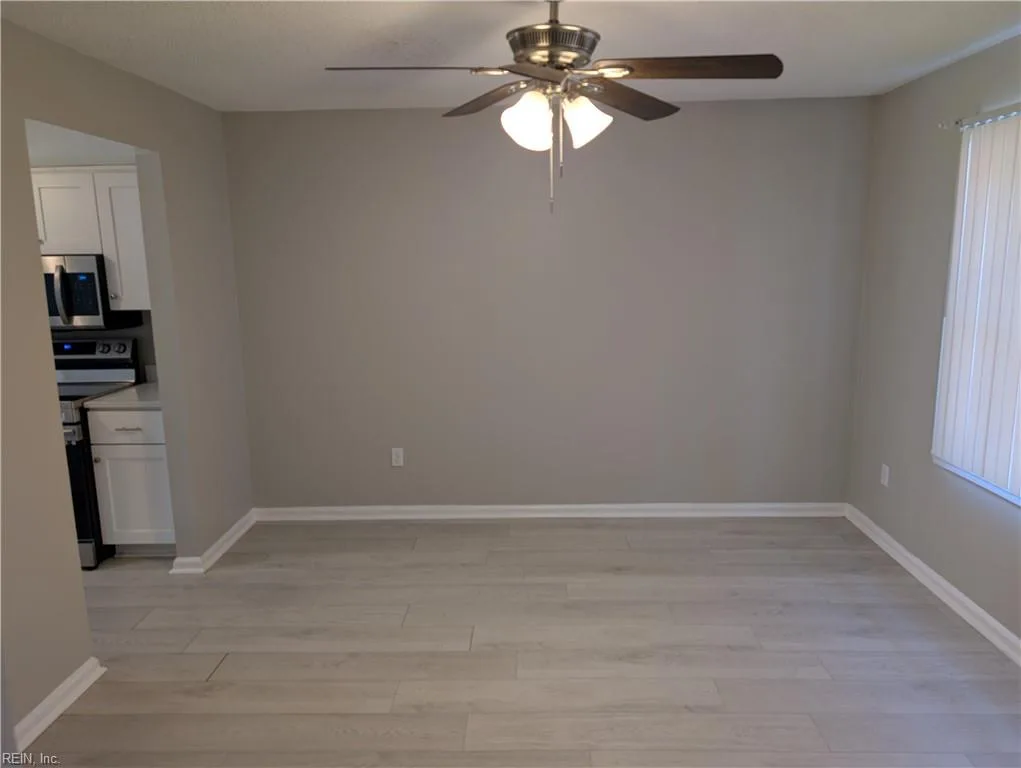 1939 Darnell DR, VIRGINIABEACH VA 23455 - Photo 3