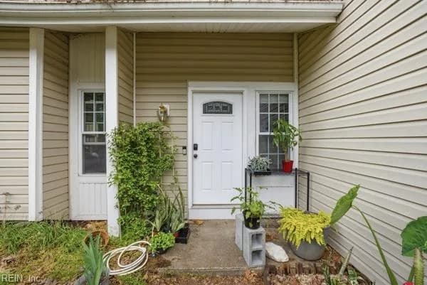 13409 Oakleaf CT, NEWPORTNEWS VA 23608 - Photo 3