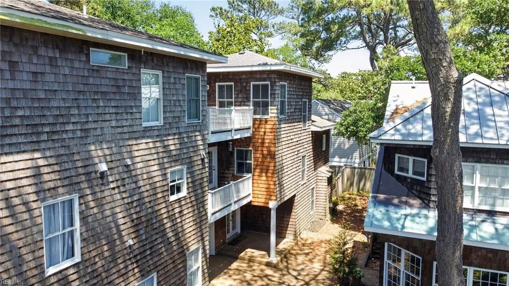 215 83rd ST #B, VIRGINIABEACH VA 23451