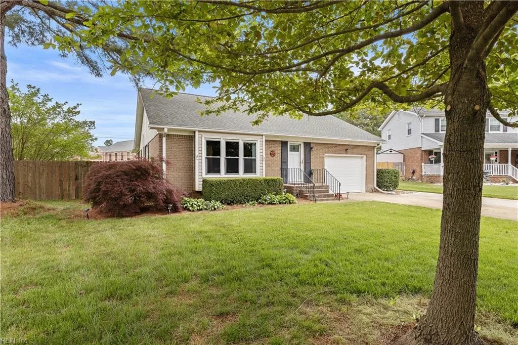 2472 Eastchester DR, VIRGINIABEACH VA 23454 - Photo 4