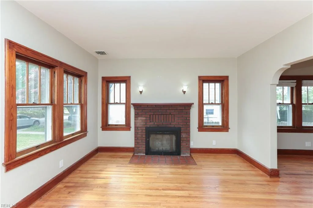 144 Wythe PW, HAMPTON VA 23661 - Photo 5