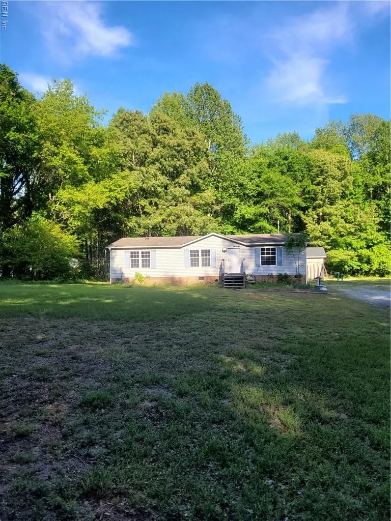 6276 Ramblewood LN, HAYES VA 23072