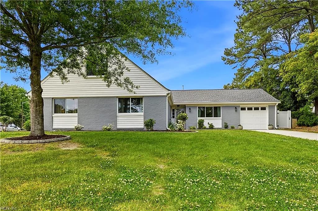 813 Aqueduct CT, VIRGINIA BEACH VA 23464 - Main photo