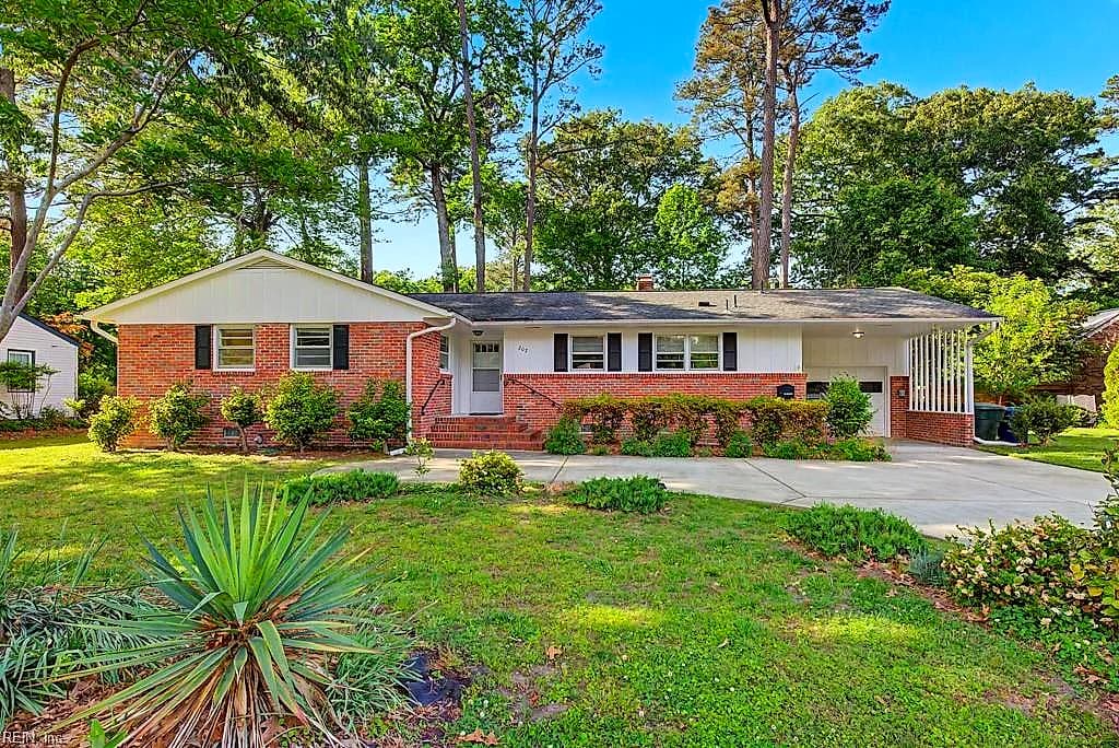207 Milstead RD, NEWPORT NEWS VA 23606 - Main photo