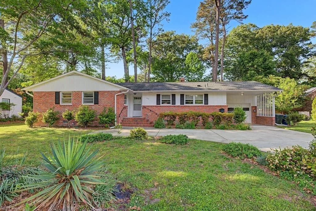 207 Milstead RD, NEWPORTNEWS VA 23606 - Photo 2