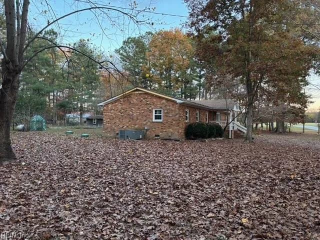 7501 Rhodes DR, WINDSOR VA 23487 - Photo 3