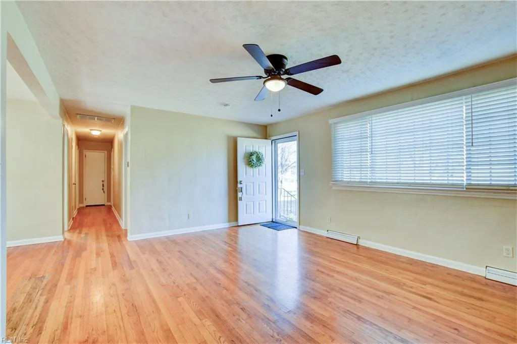113 Thrasher RD, CHESAPEAKE VA 23320 - Photo 5
