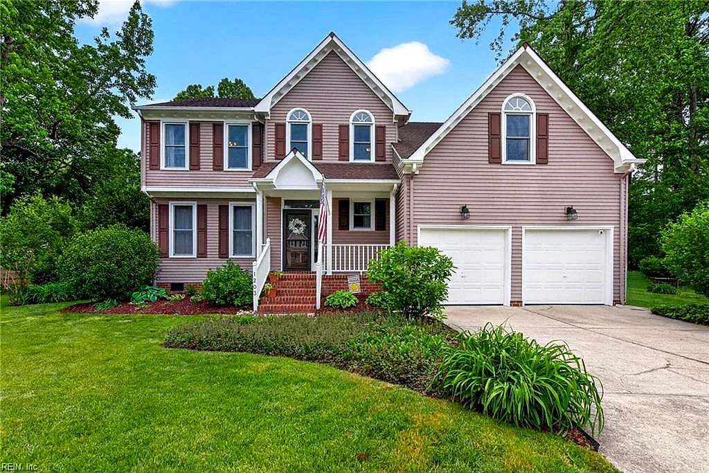 1203 Pino CT, Chesapeake — 3 bed Residential, 2,500 sqft