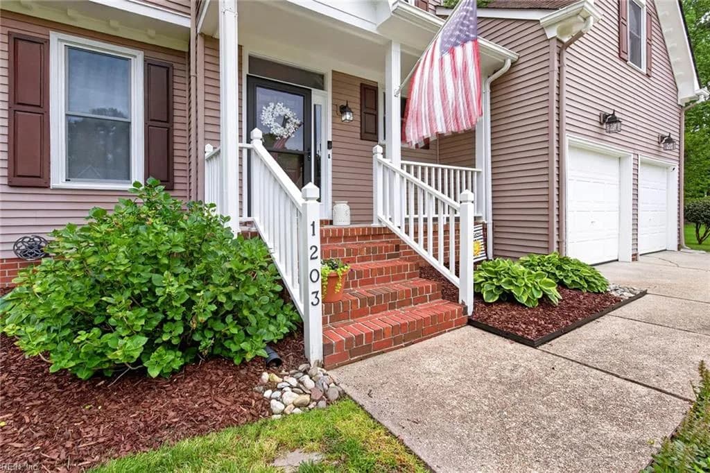 1203 Pino CT, CHESAPEAKE VA 23322 - Photo 5