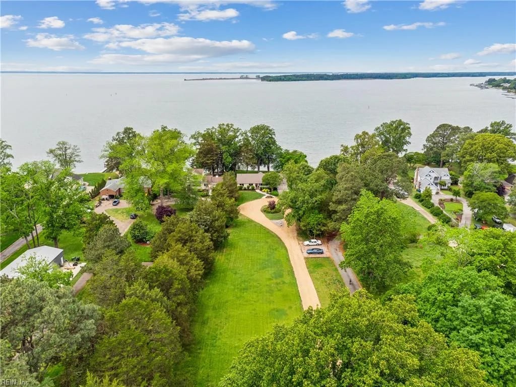 33 Haughton LN, NEWPORTNEWS VA 23606