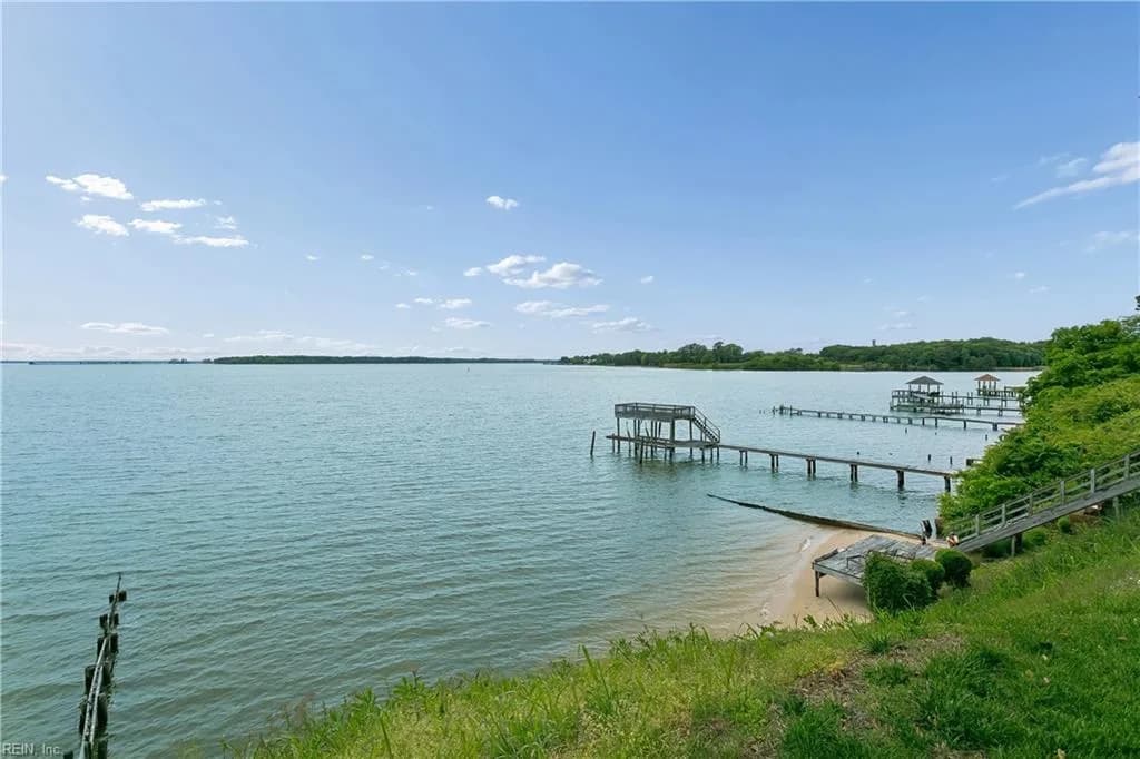 33 Haughton LN, NEWPORTNEWS VA 23606 - Photo 5
