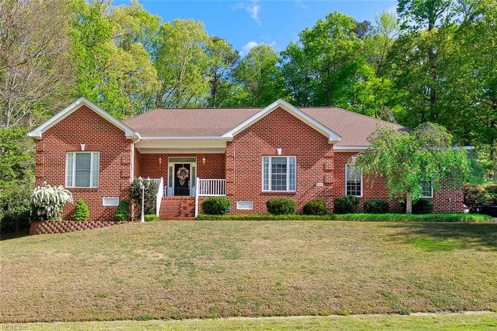 4904 Westmoreland DR, WILLIAMSBURG VA 23188 - Photo 2