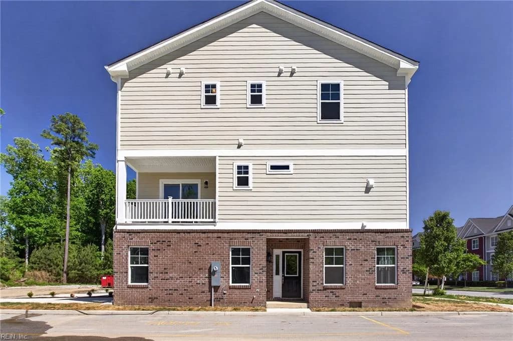 615 Commonwealth DR, YORKTOWN VA 23693 - Photo 4