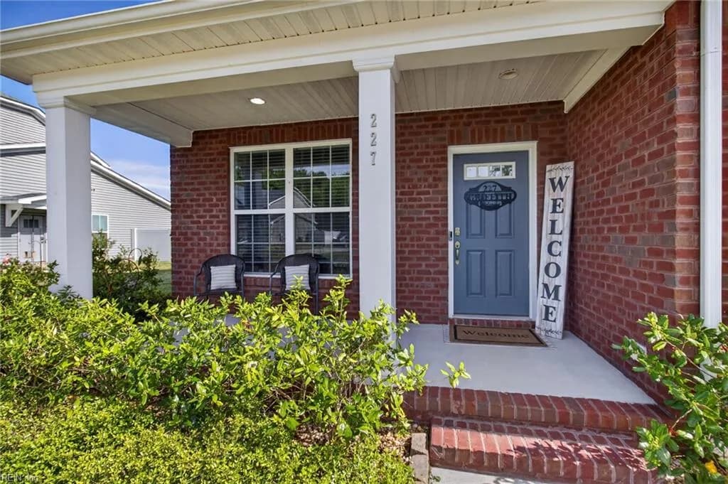 227 Manor DR, CARROLLTON VA 23314 - Photo 5