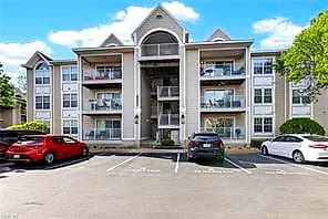 2221 Lesner CRES #101, VIRGINIA BEACH VA 23451 - Main photo