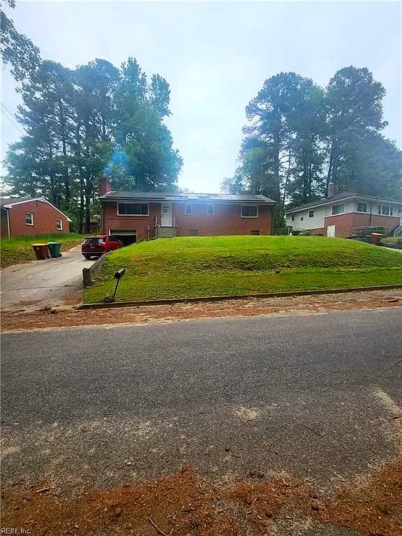 453 Forest LN, PETERSBURG VA 23805 - Photo 4