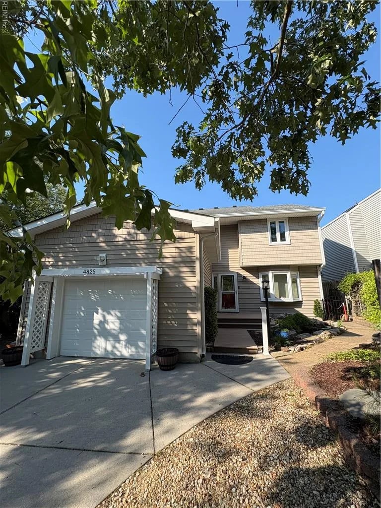 4825 Bay Bridge LN, Virginia Beach — 4 bed Residential, 2,490 sqft