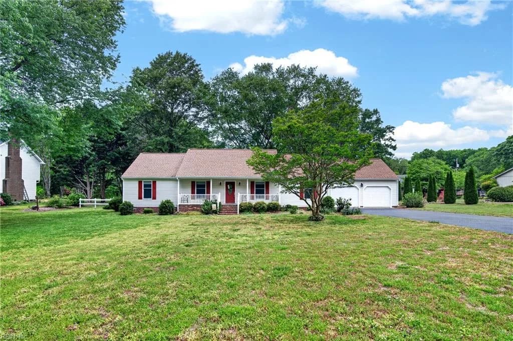 7998 Roaring Springs RD, GLOUCESTER VA 23061 - Photo 3