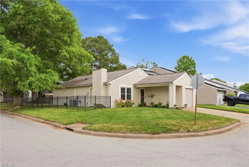 1266 Christian CT, VIRGINIABEACH VA 23464 - Photo 3