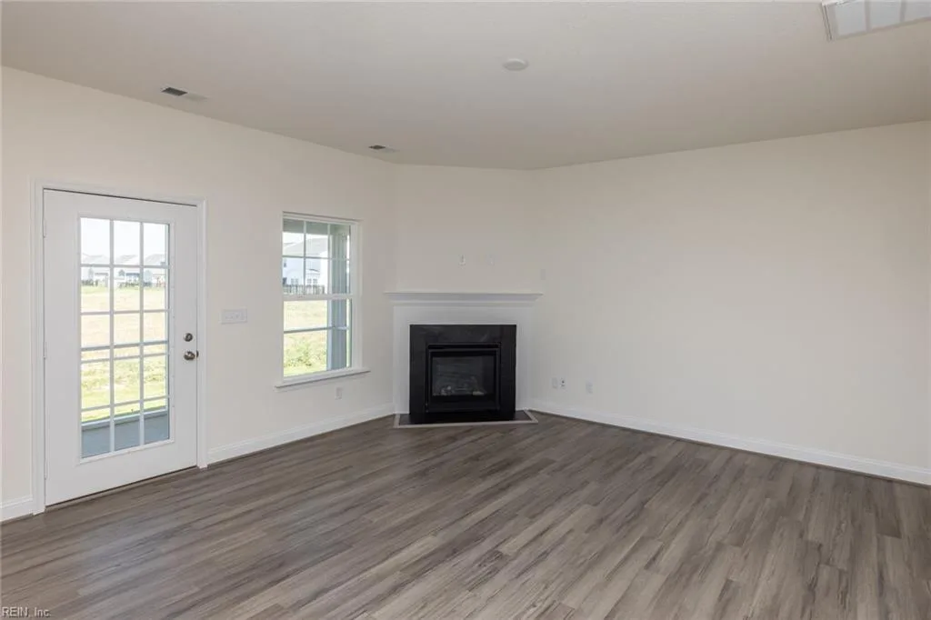 104 Getty RD, SUFFOLK VA 23434 - Photo 5