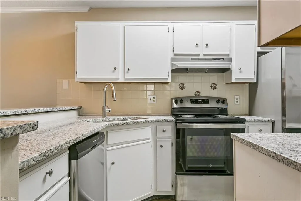 103 Stratford DR #B, WILLIAMSBURG VA 23185 - Photo 5