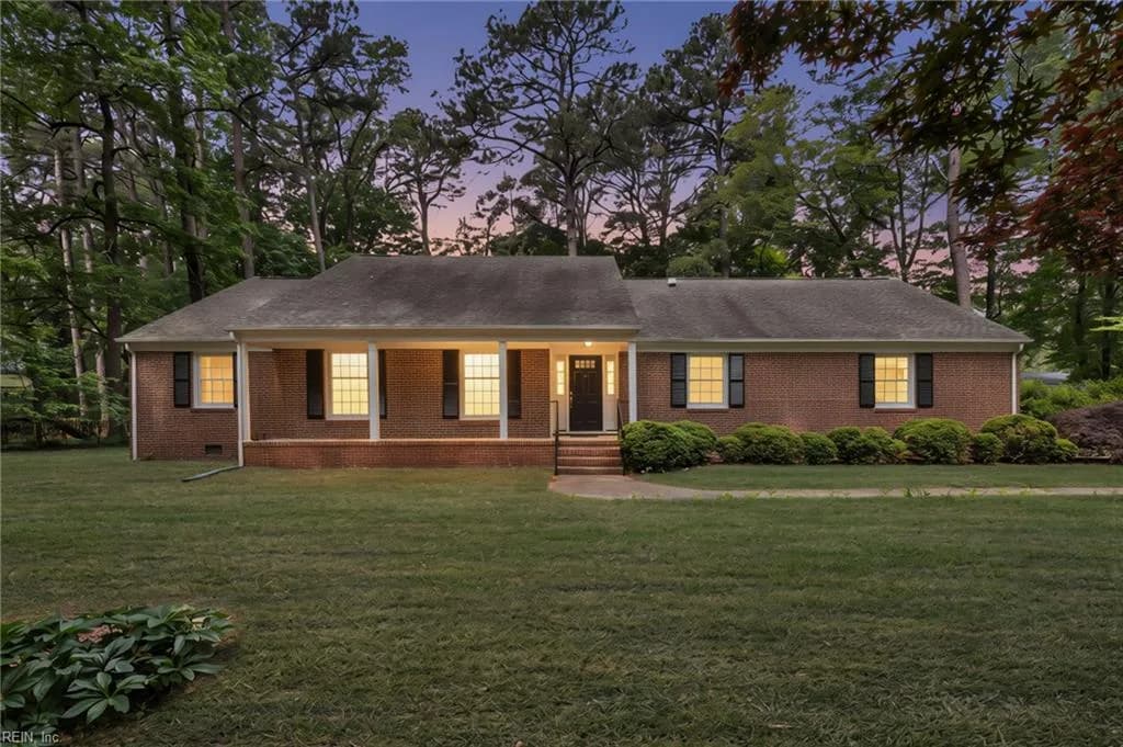 401 Piney Point RD, YORKTOWN VA 23692 - Photo 3
