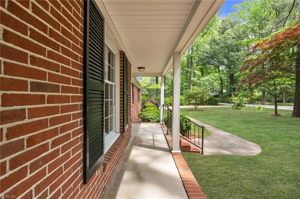 401 Piney Point RD, YORKTOWN VA 23692 - Photo 5