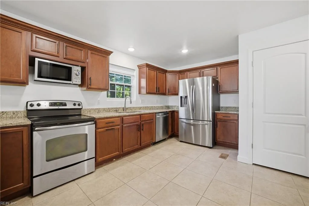 6050 Finney ST, NORFOLK VA 23502 - Photo 4